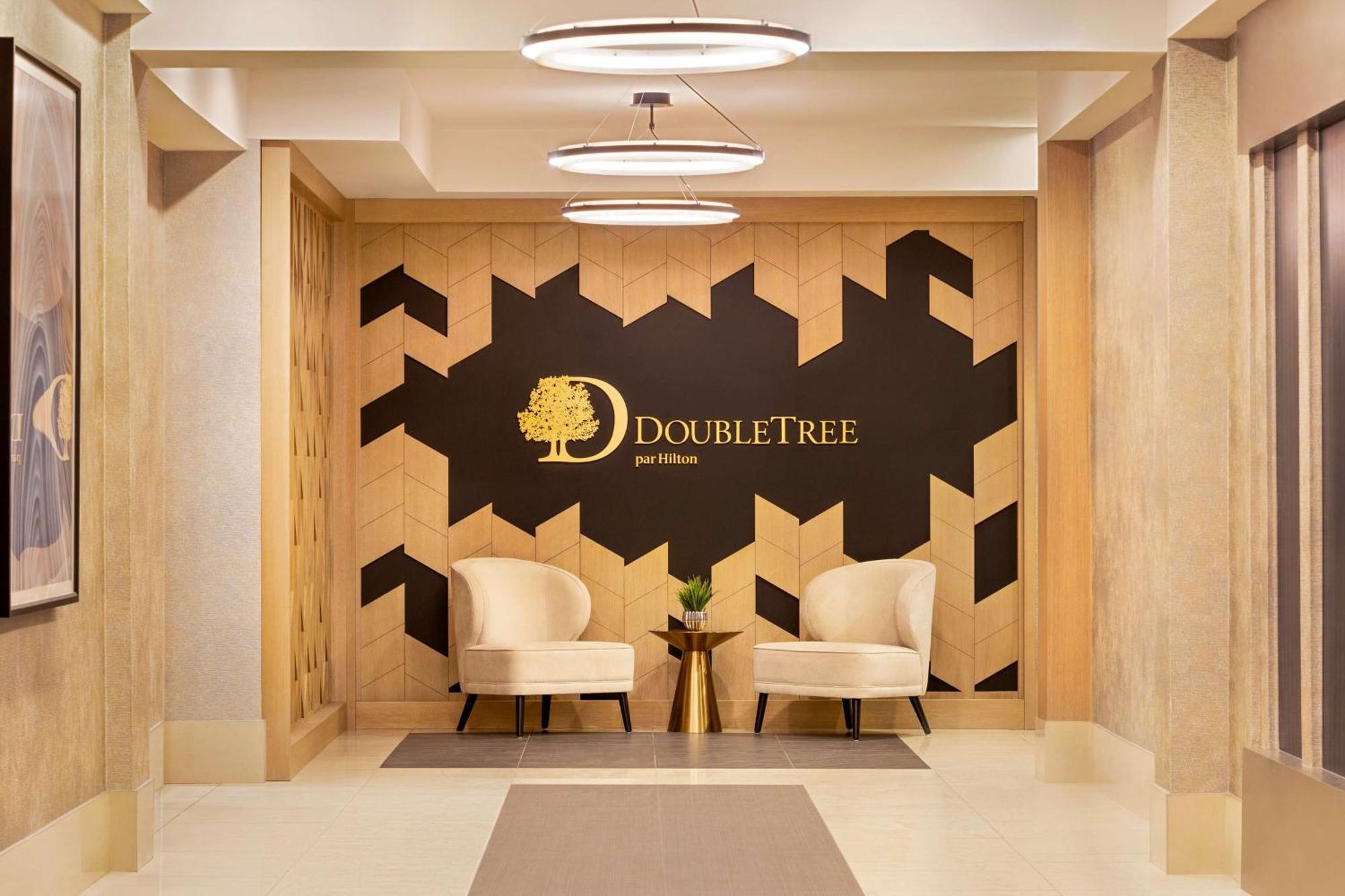 Doubletree By Hilton Pointe Claire Montreal Airport West Ξενοδοχείο Εξωτερικό φωτογραφία