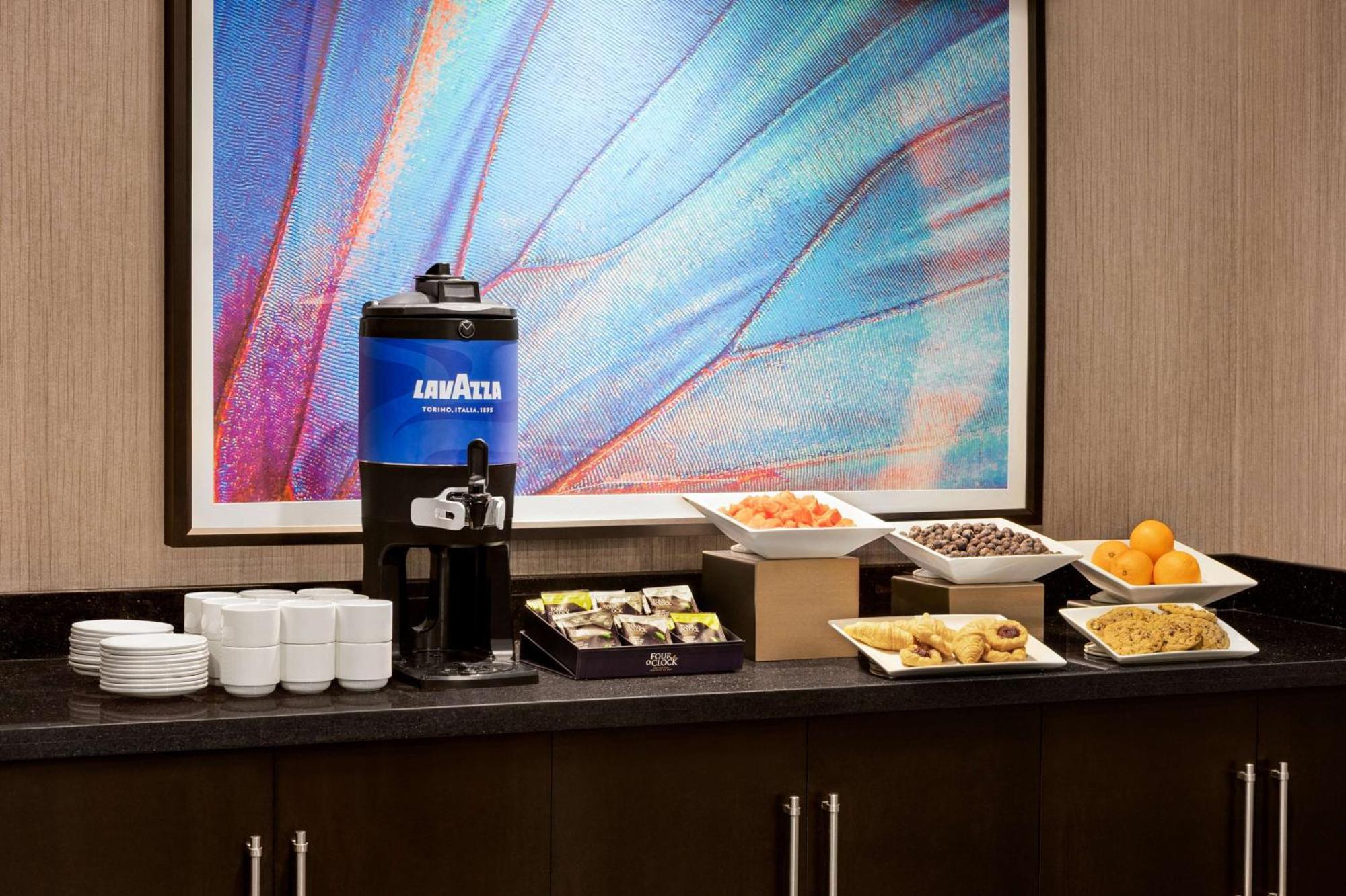 Doubletree By Hilton Pointe Claire Montreal Airport West Ξενοδοχείο Εξωτερικό φωτογραφία